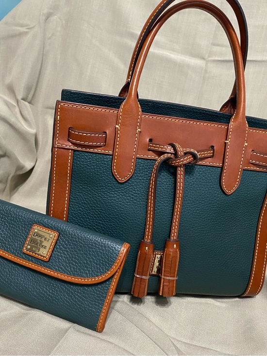 Dooney & Bourke Handbags - Forest Green Dooney & Bourke Bag & Wallet Set Pebble Leather